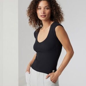 Vuori built in bra top size XS